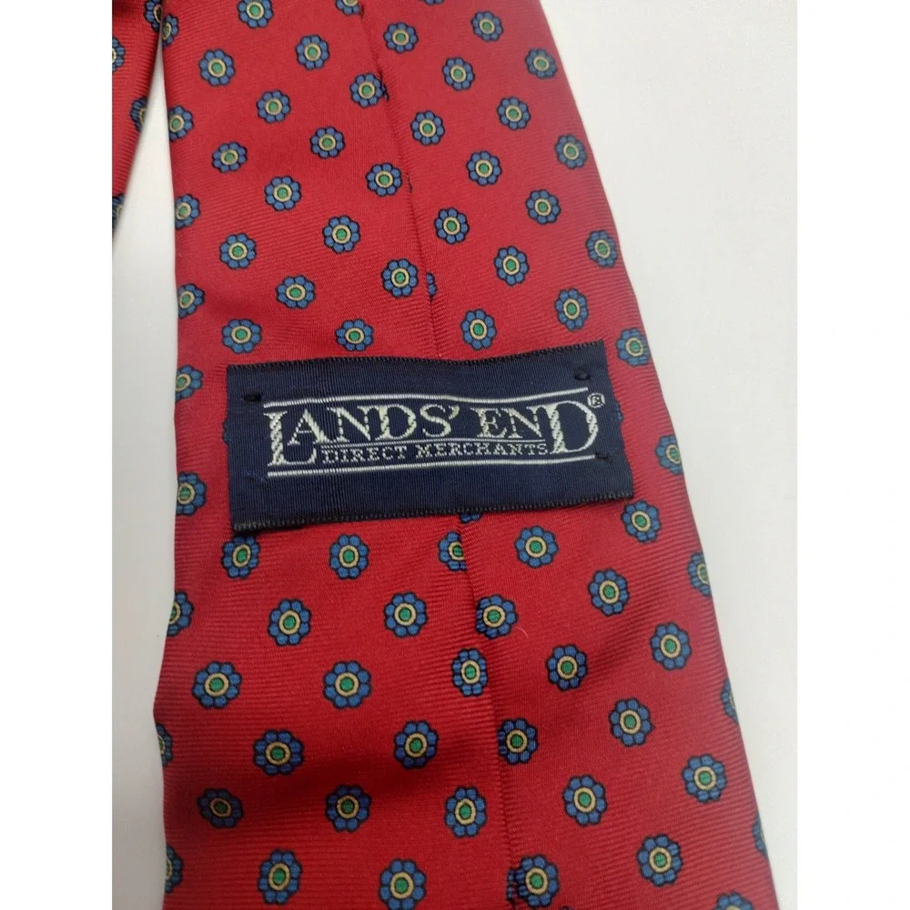 Lands End Mens Silk Tie Red Floral Medallion Classic Width Made in USA Vintage‎
